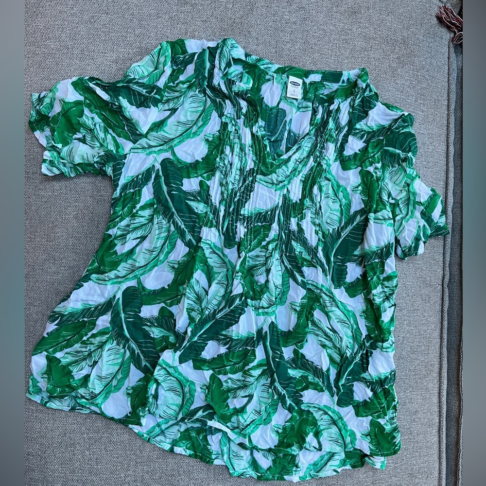 Women’s old Navy S/P tropical green white top